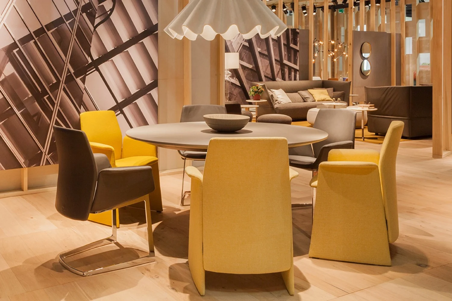 Cadeira Downtown Conference Bridge 4