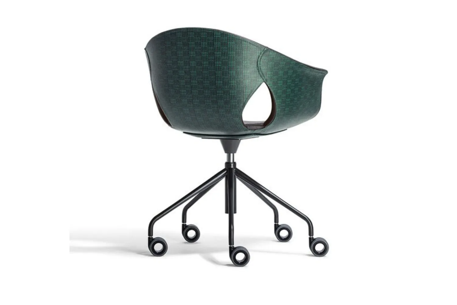 Cadeira Ginge Ale Ozwald Boateng X Poltrona Frau 1