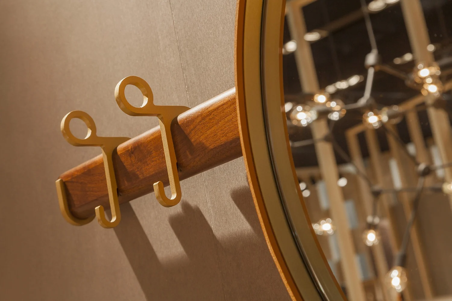 Espelho Ren com Cabides 2