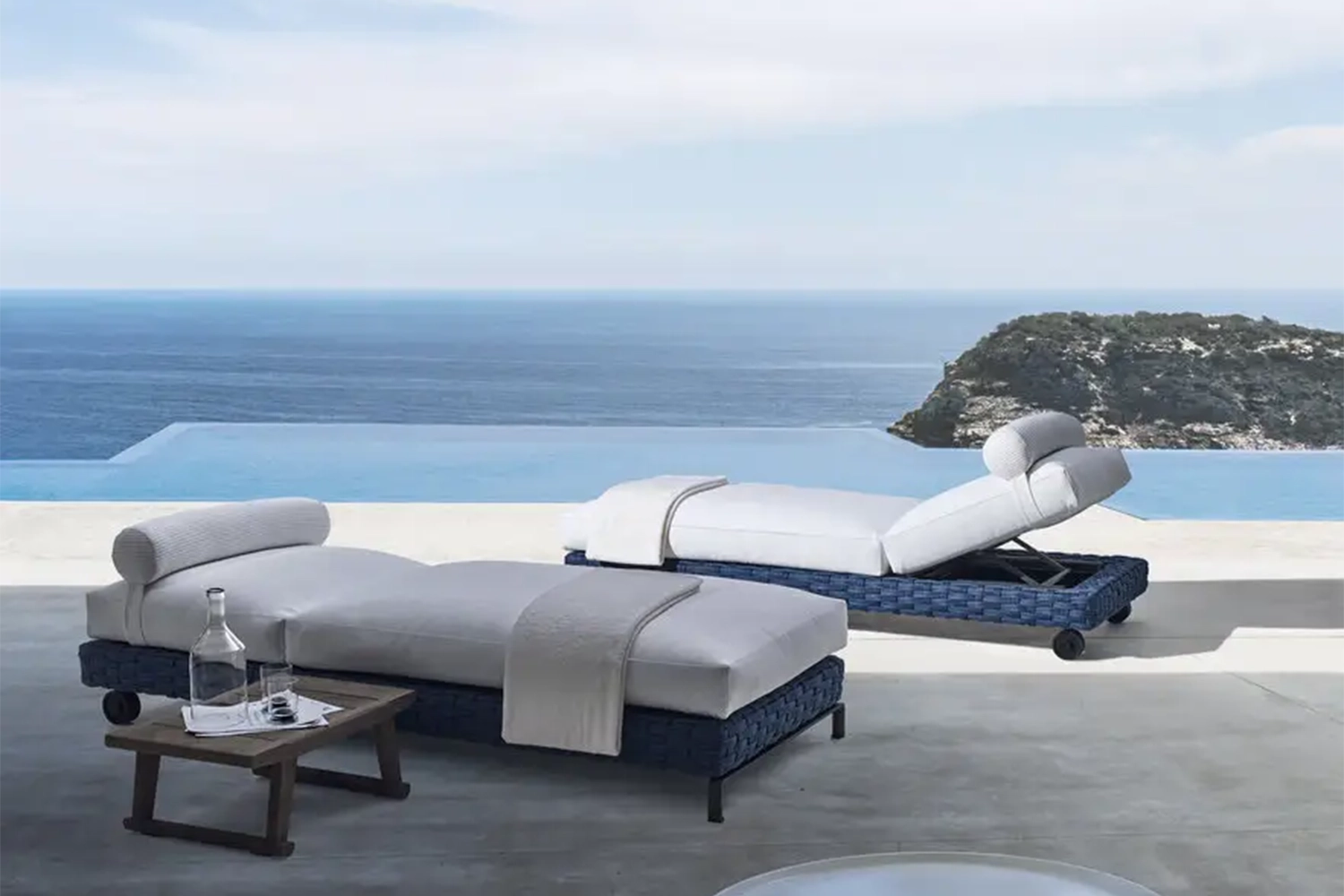 C01_Gallery_0_128_outdoor_chaise-longue_Ray-Outdoor-Fabric_A-01