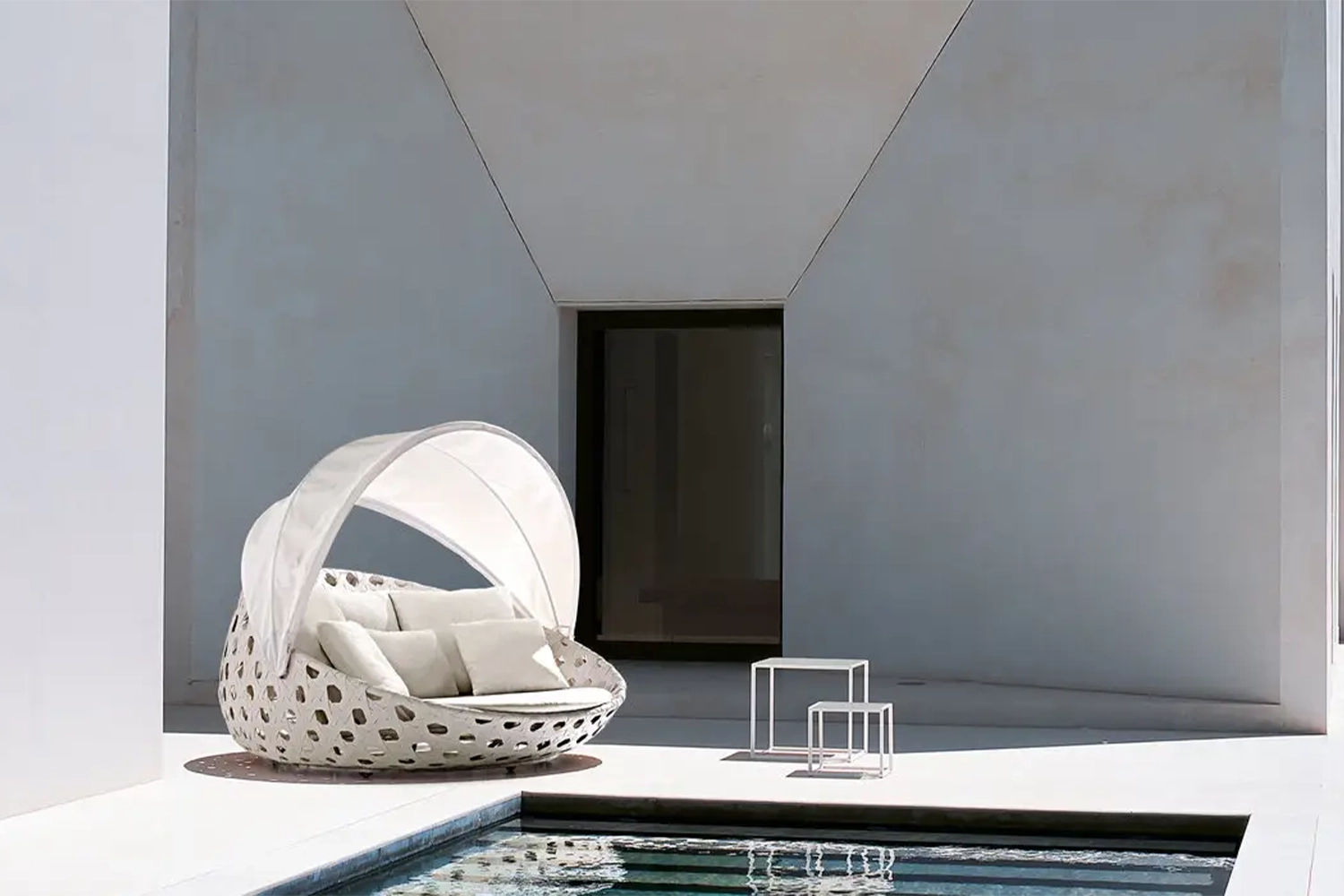 C01_Gallery_0_53082_outdoor_sofa_Canasta_A-02