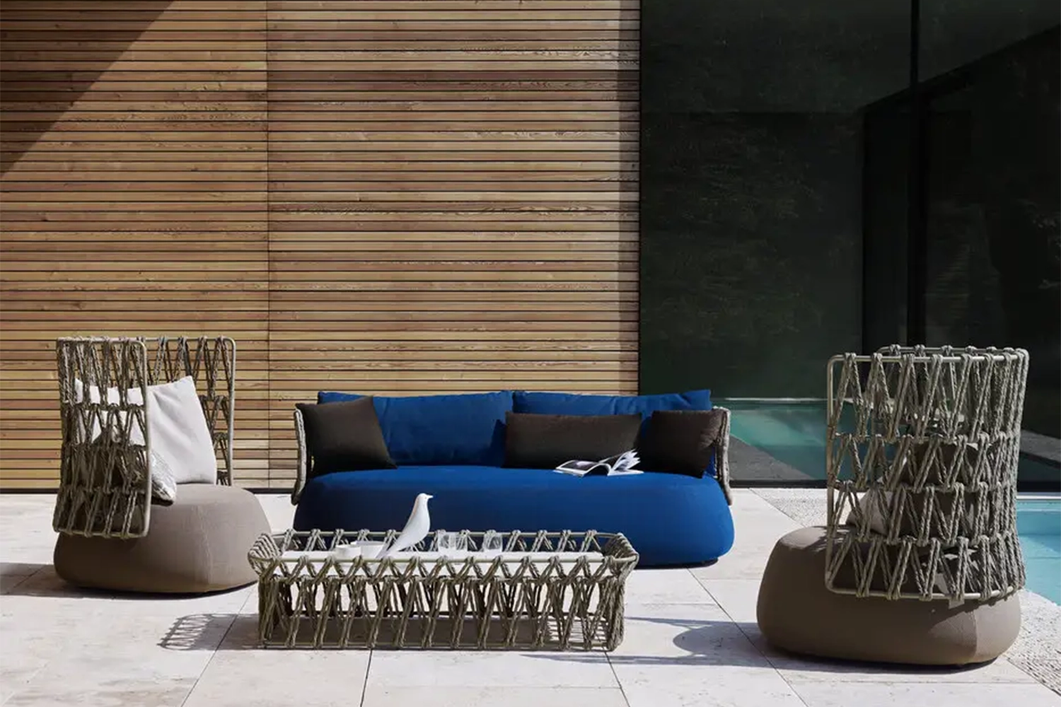 C01_Gallery_0_53109_outdoor_sofa_Fat-Sofa-Outdoor_A-04_4_1