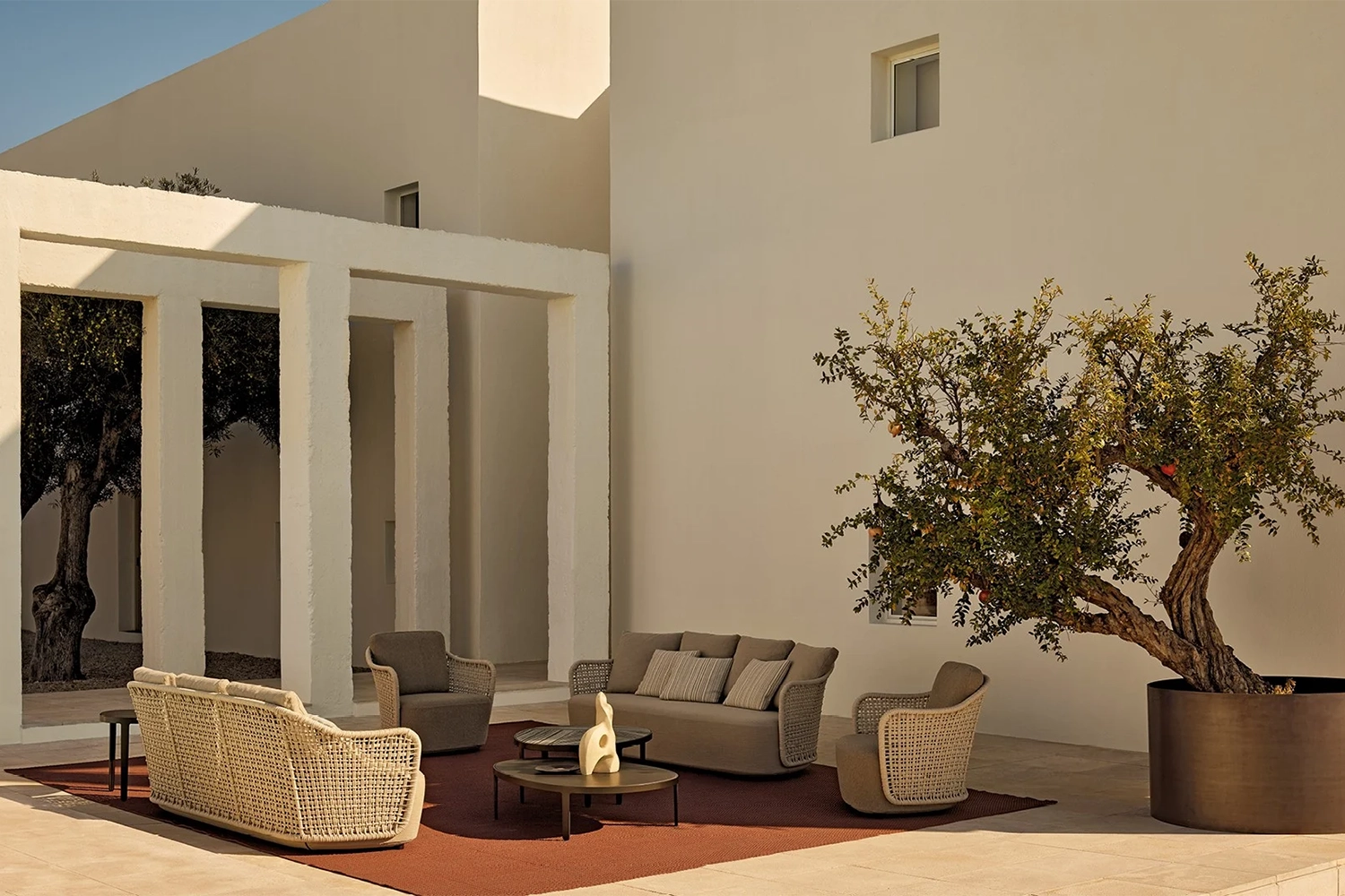 C01_Poliform_Outdoor_2023_chapter03_2-1