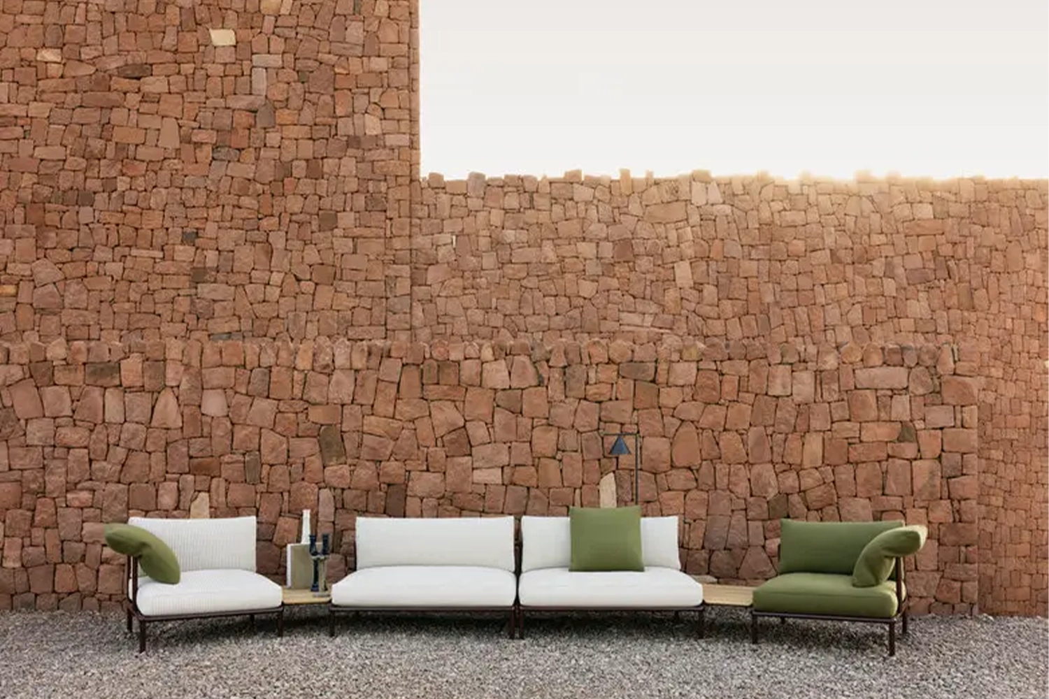 C02_Gallery_1_367699_outdoor_sofa_Nooch_A-09_1