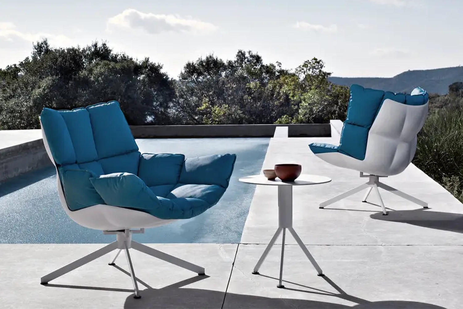 C03_Gallery_2_119_outdoor_armchair_Husk-Outdoor_A-01