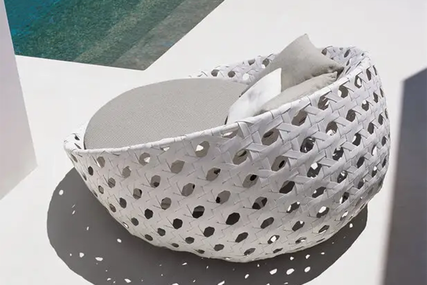 C03_Gallery_2_53082_outdoor_sofa_Canasta_A-03_1