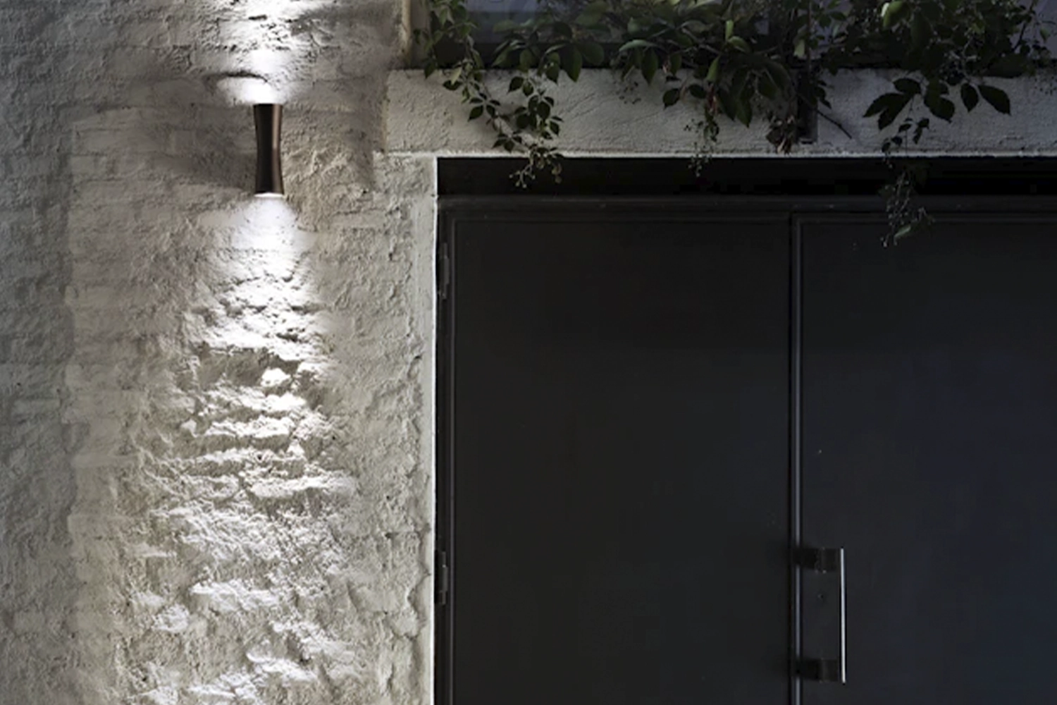 C03_P_Md_F-Clessidra-Flos-Outdoor-highlight