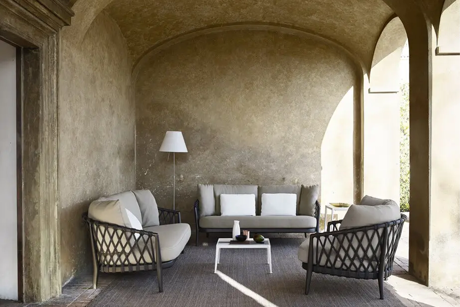 C04_Gallery_3_53105_bebitalia_H13_sofa_Erica-01