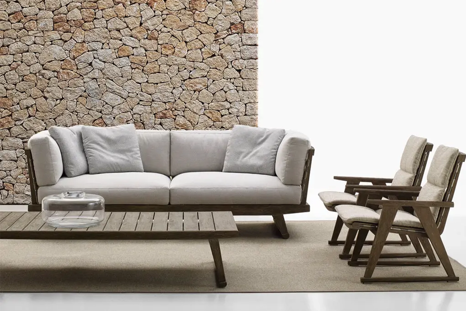 C04_Gallery_3_53116_outdoor_sofa_Gio_A-05