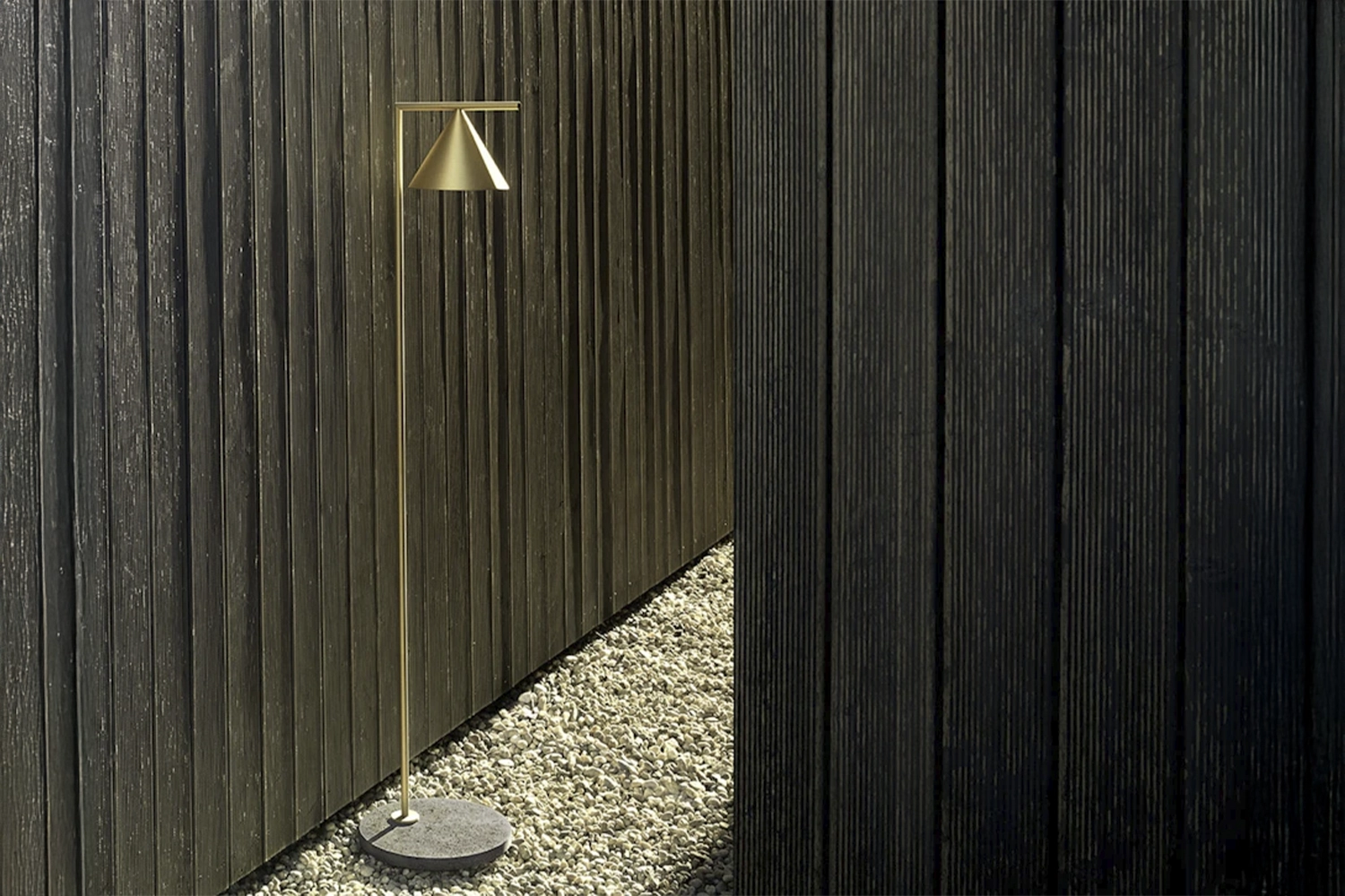 C04_captain-flint-floor-flos-outdoor-R-05