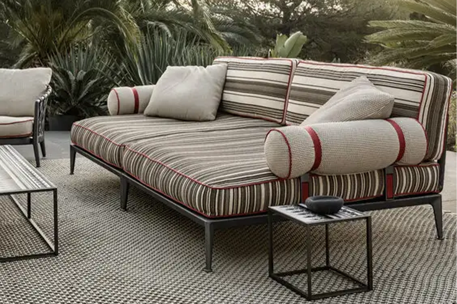 C05_Gallery_4_131_outdoor_sofa_Ribes_A-02_4
