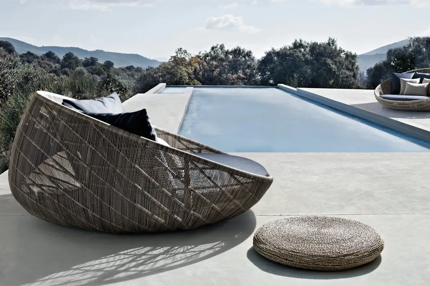 C06_Gallery_5_100_outdoor_sofa_Canasta-13_A-03