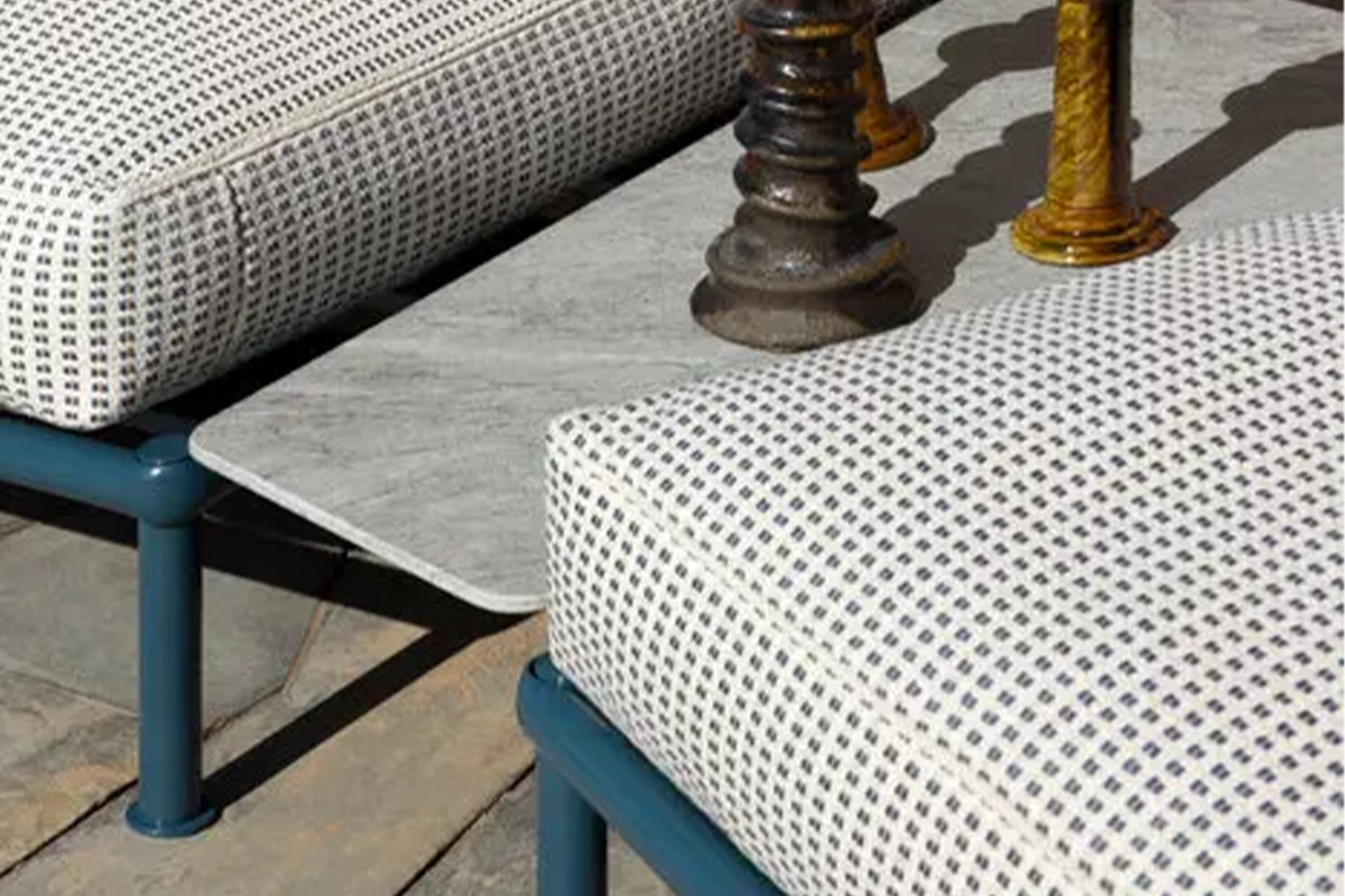 C09_Gallery_8_367699_outdoor_sofa_Nooch_A-16_1