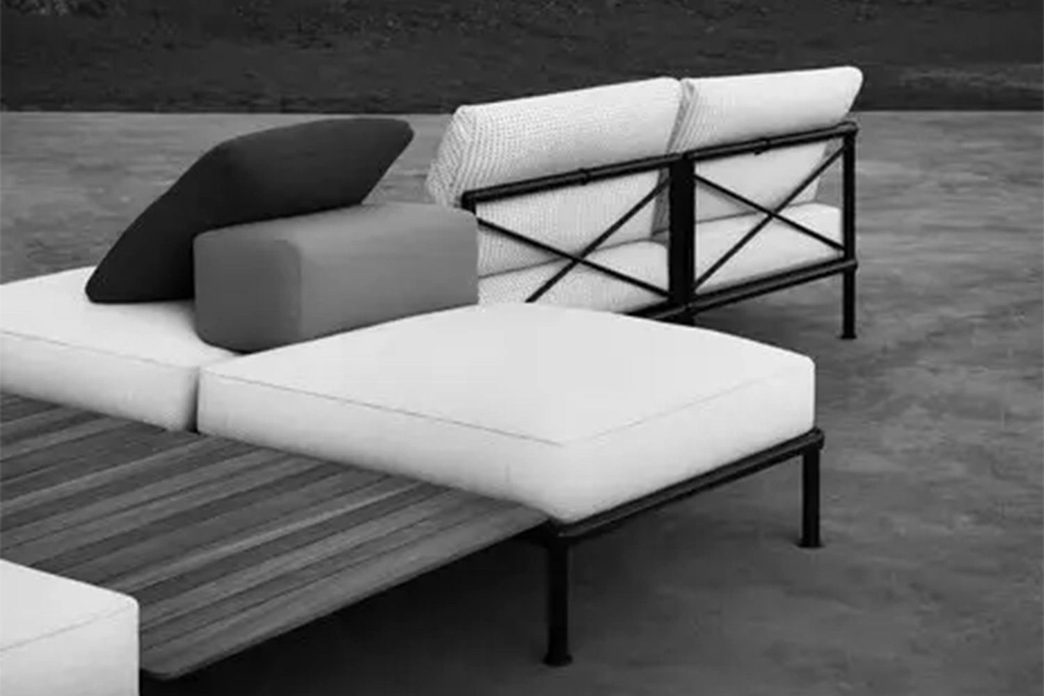 C18_Gallery_17_367699_outdoor_sofa_Nooch_A-04_1