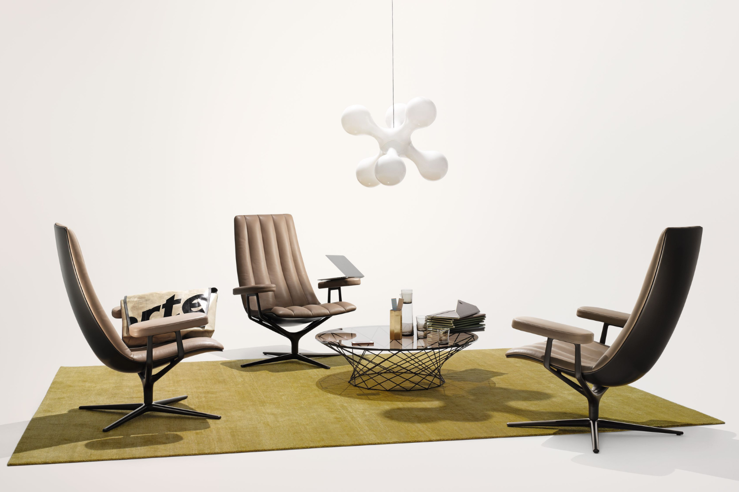 Healey-Soft-_lounge-chair_-soft_-_1