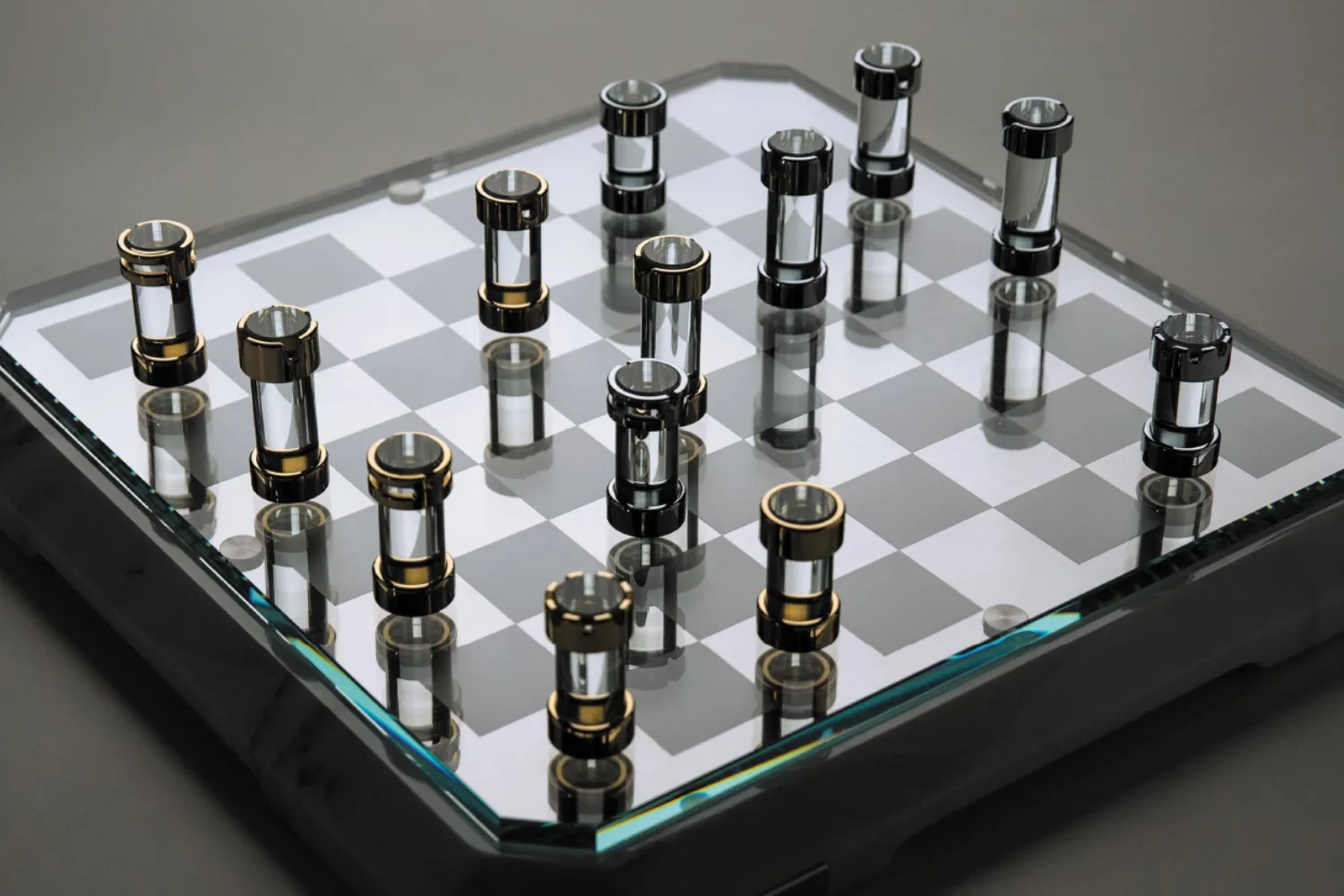 Stratego-Black-white-e-wood-7