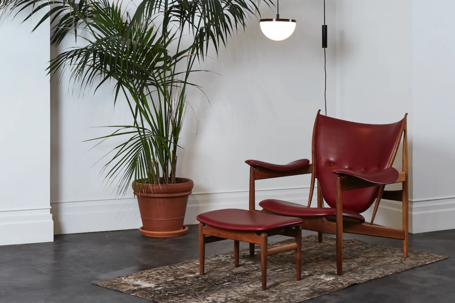 The-Chieftain-Footstool-3