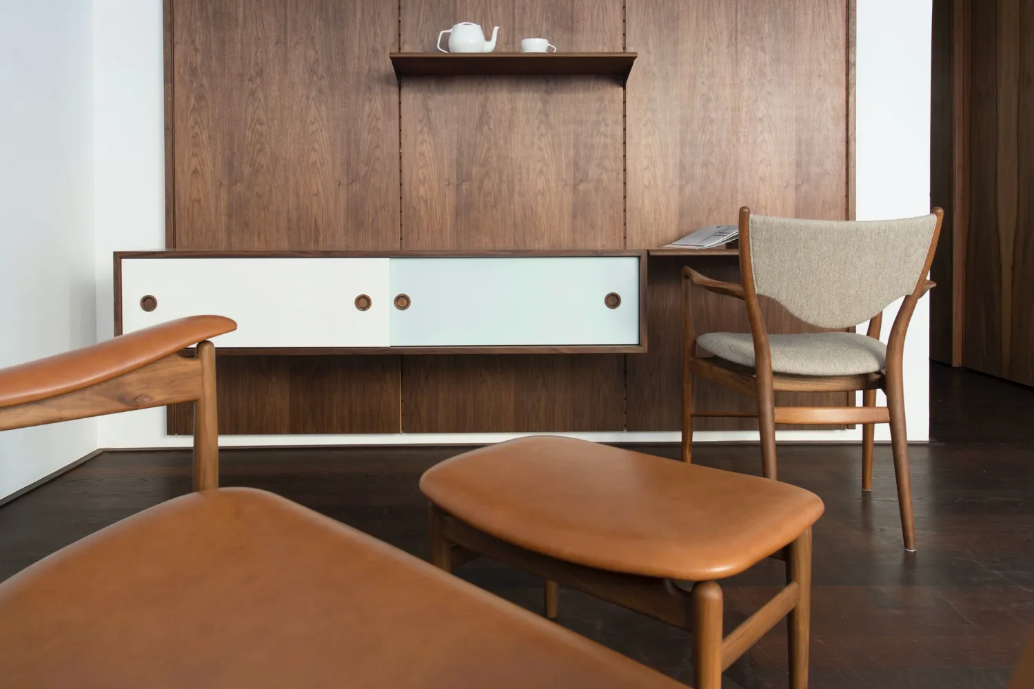 The-Chieftain-Footstool-4