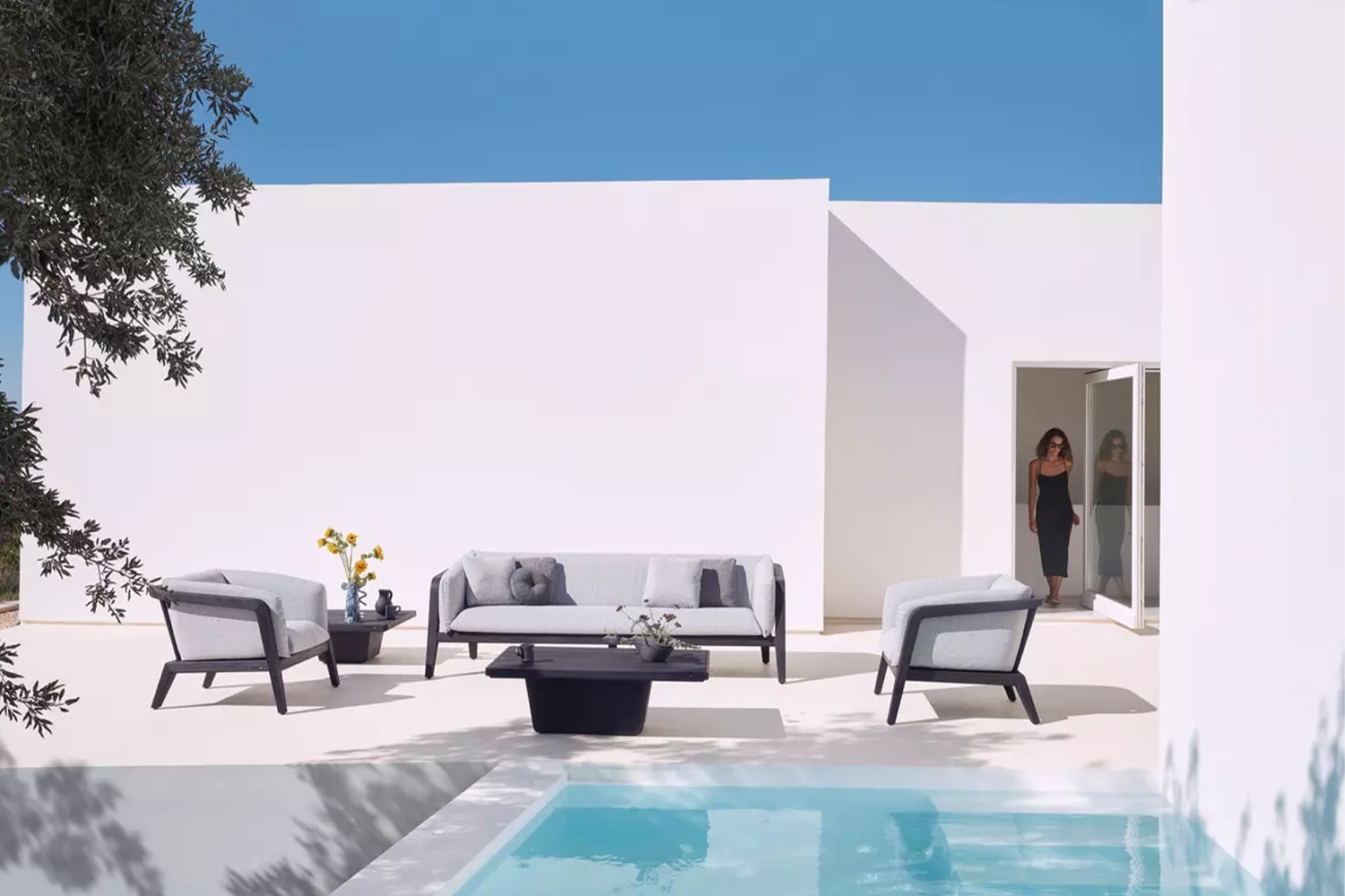 cobi_Coffee-Table_carr_01