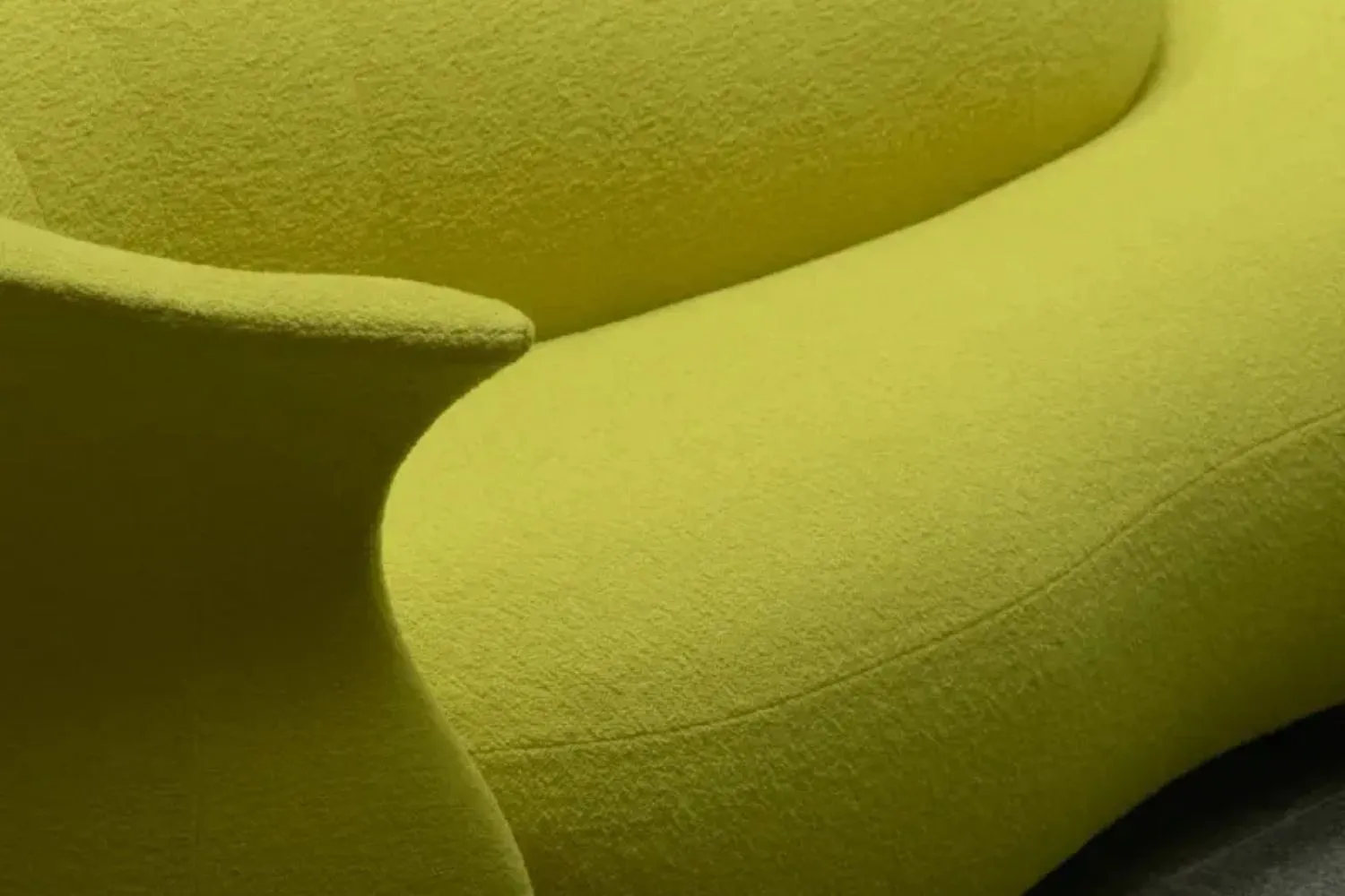 CARROSSEL-Amphora-Couch-Prolonged-1500-x-1000-px_-_1