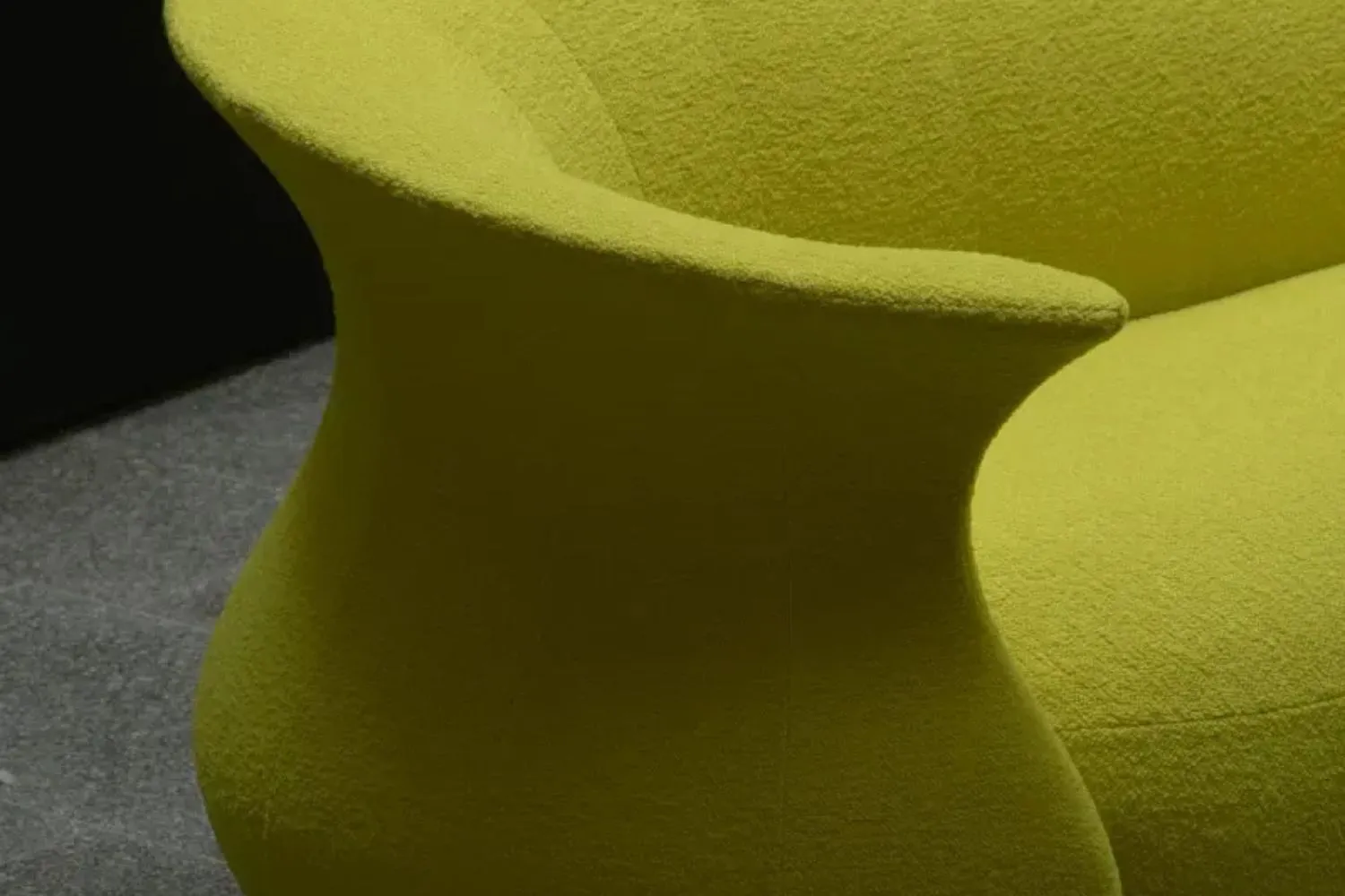 CARROSSEL-Amphora-Couch-Prolonged-1500-x-1000-px_-_2