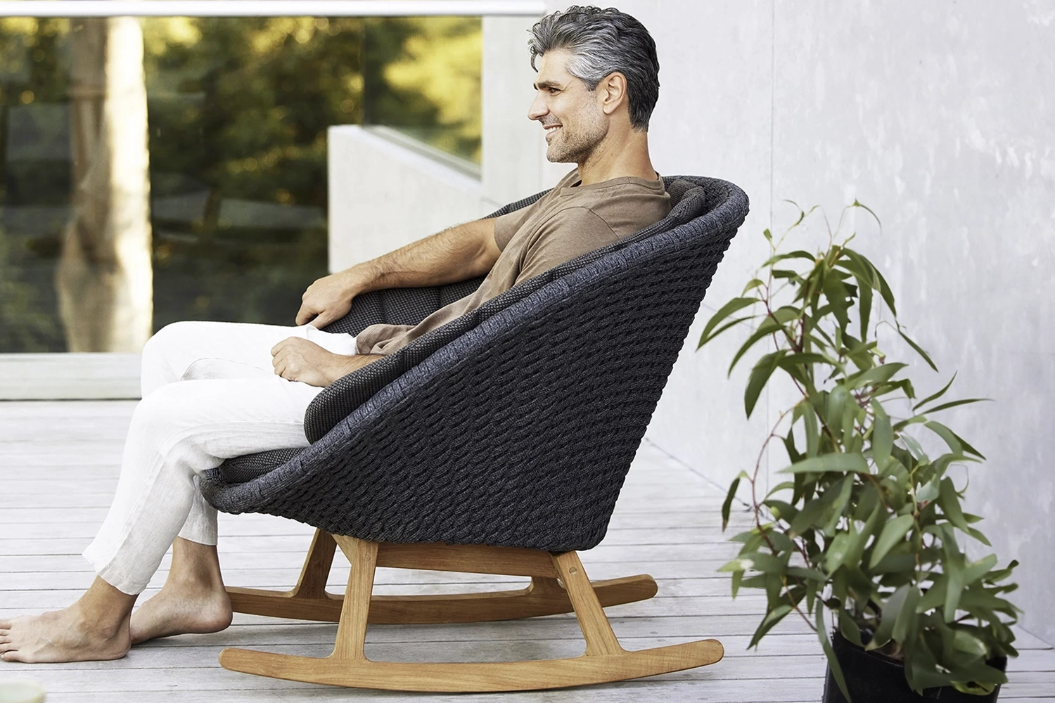 Poltrona de Balanço Peacock