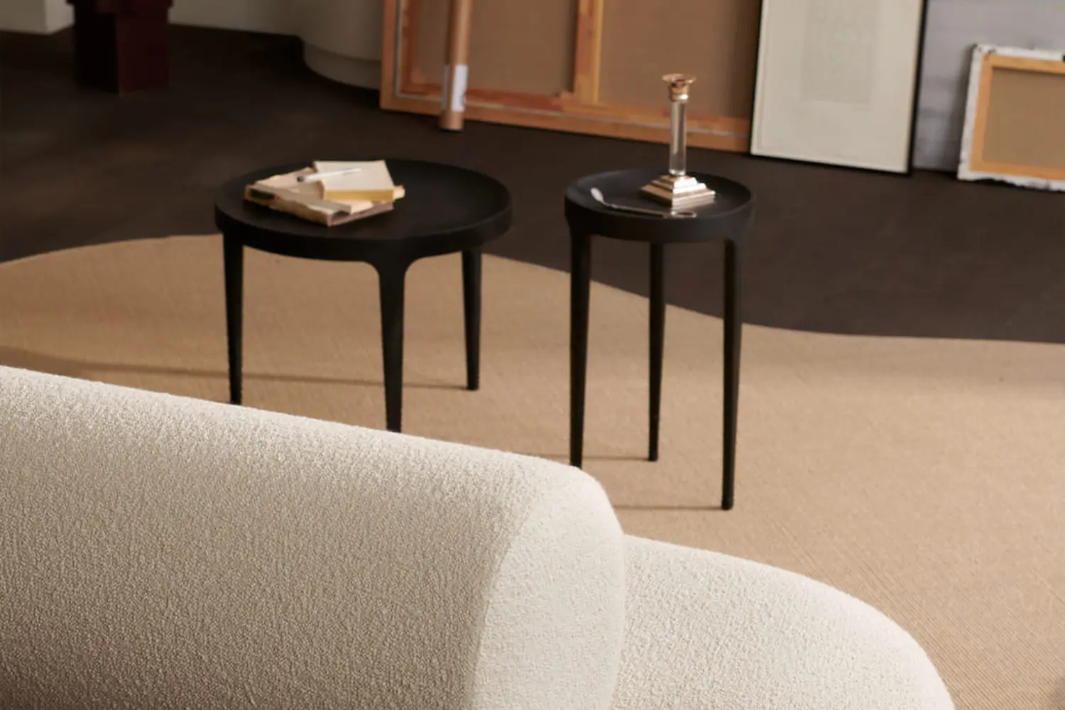 Mesa de apoio Ghost (3)