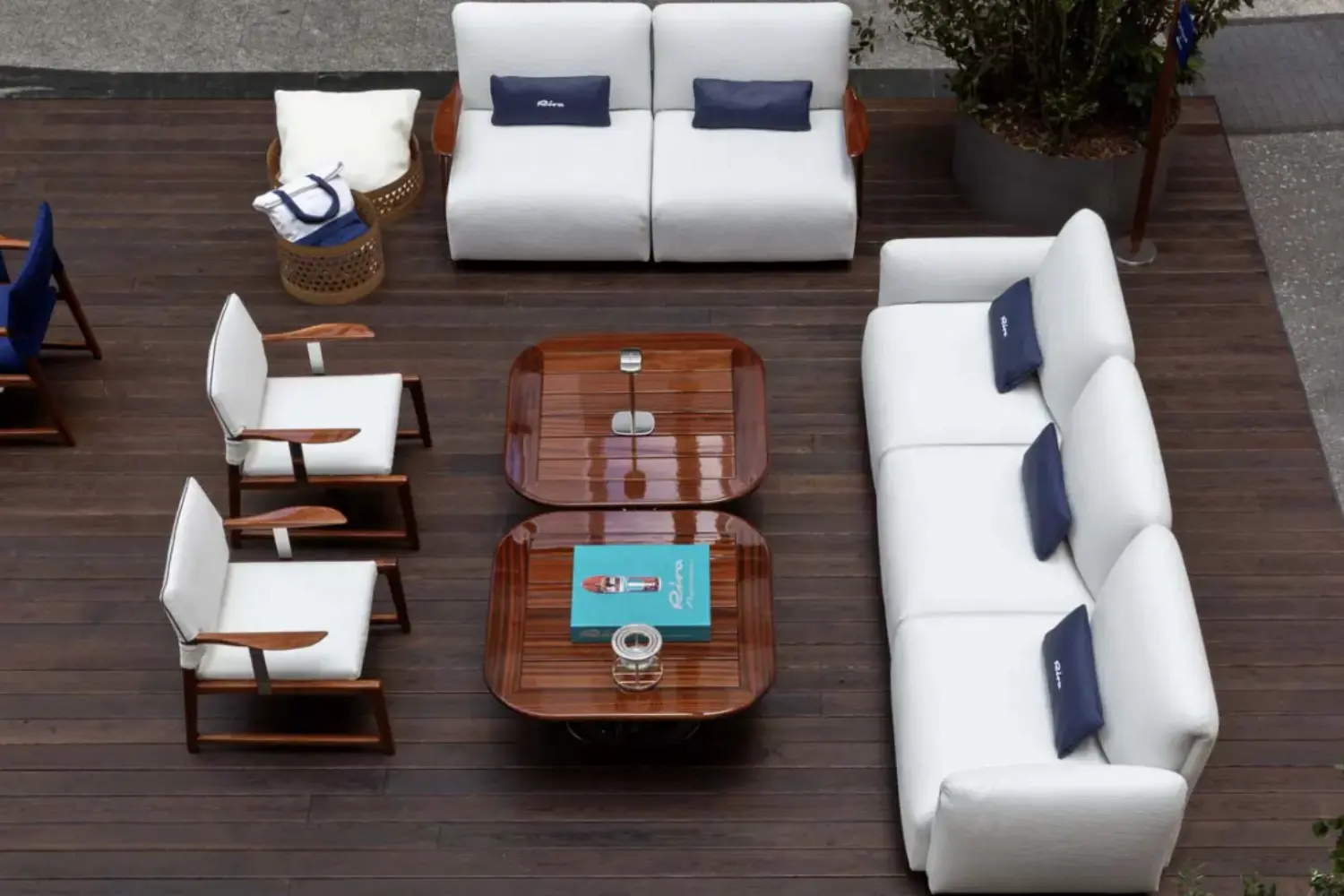 Sofá Exteta x Riva'