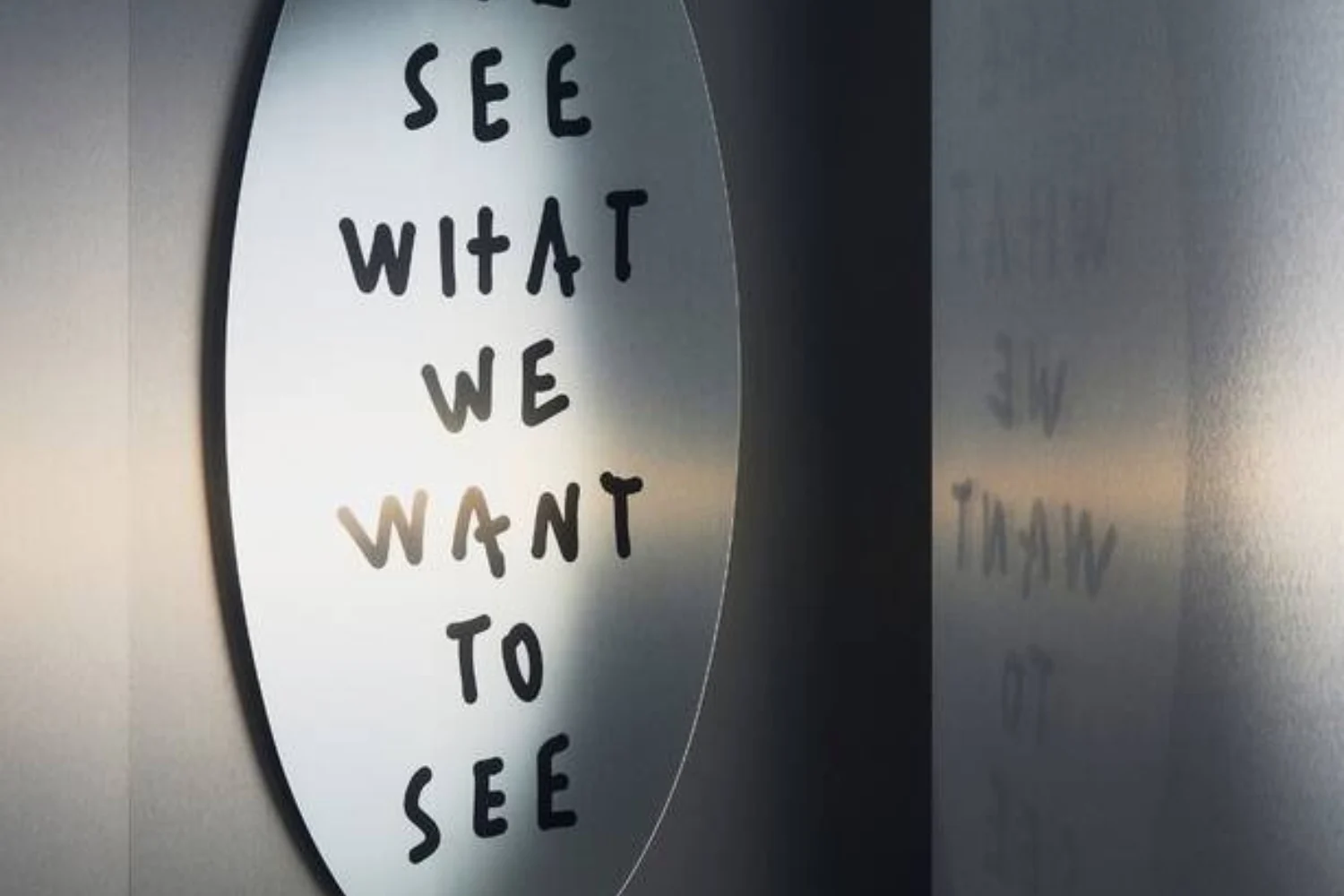 Espelhos Me From Outside 4