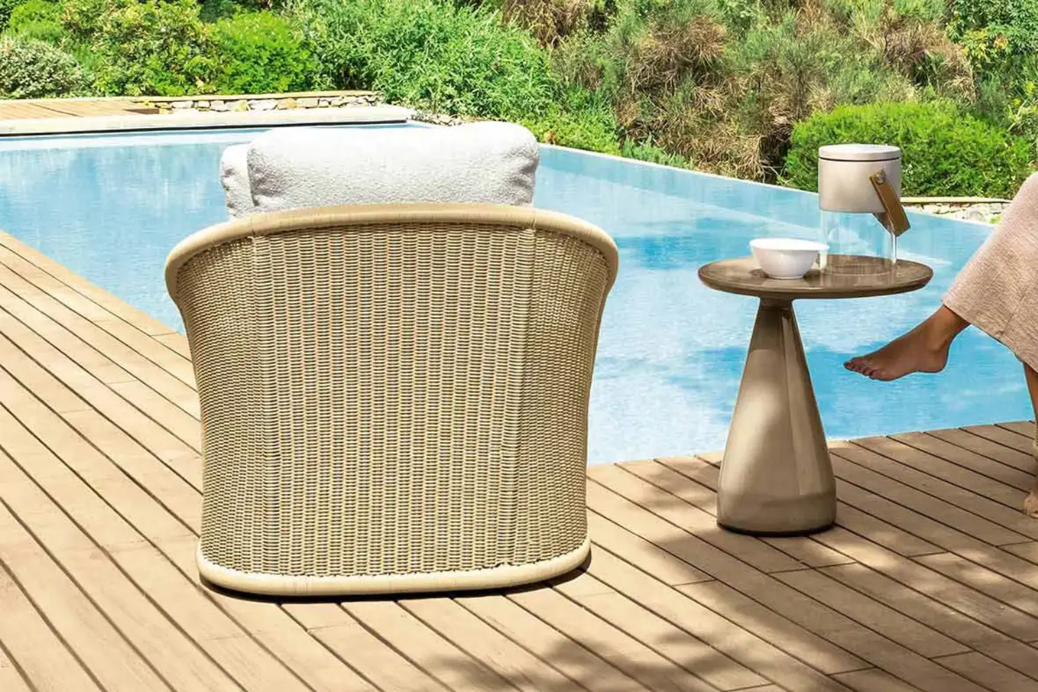 Poltrona Nido giratória''