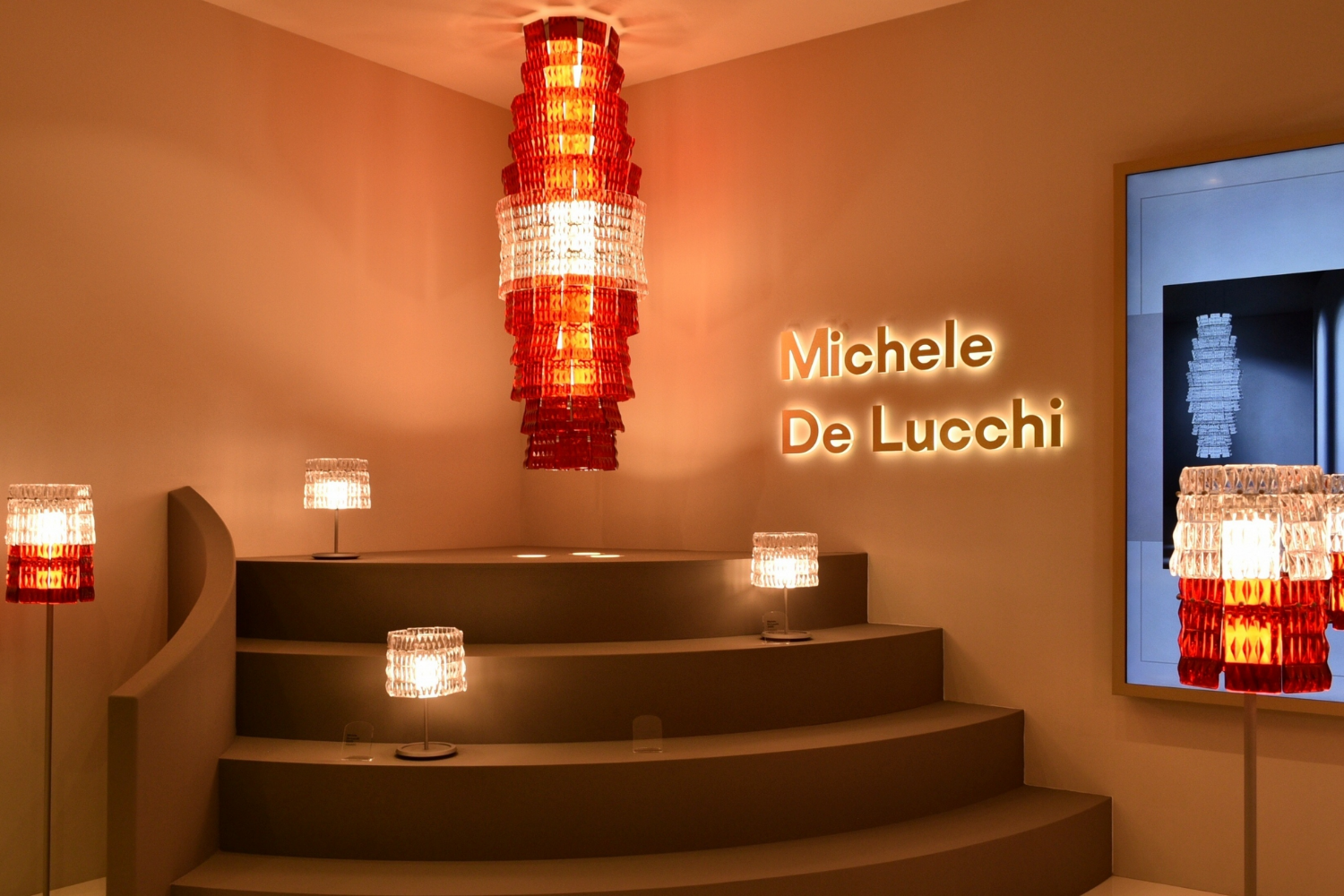 Luminária de Piso Frakki'