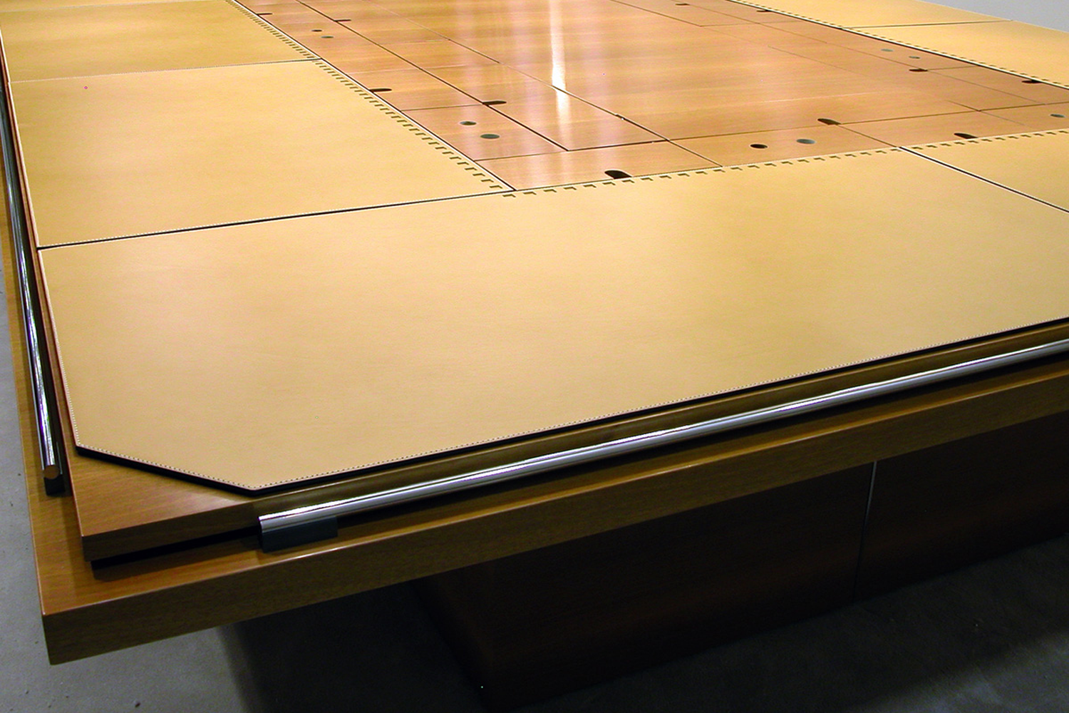 mesa de escritorio bank in madrid_amb_3