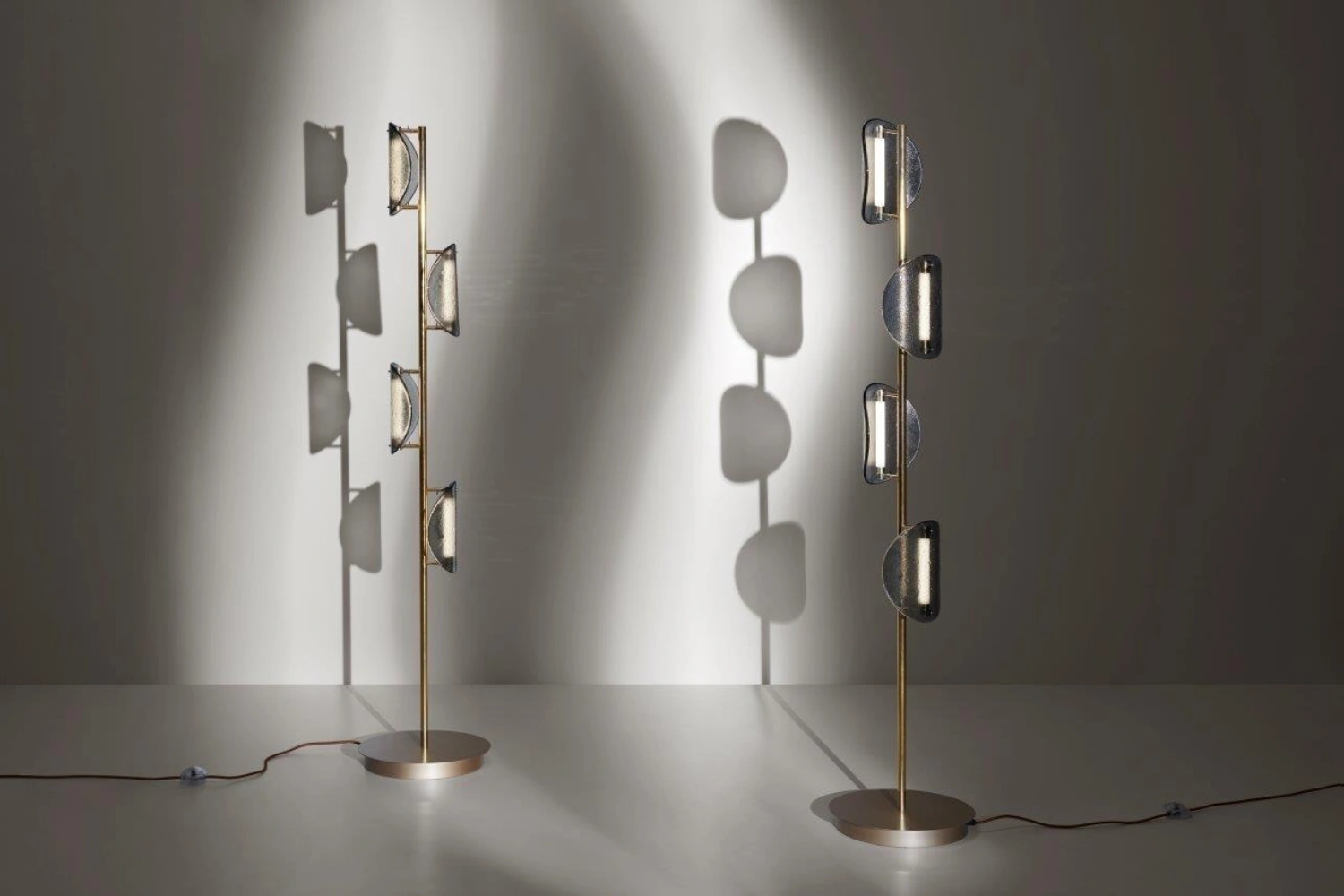 Luminária de Piso Manta 3