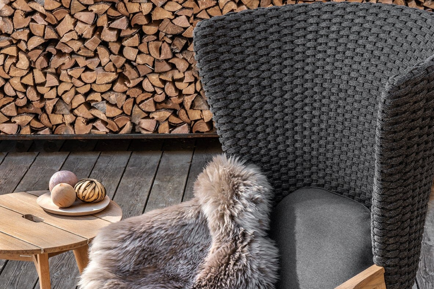 Poltrona Knit encosto alto2