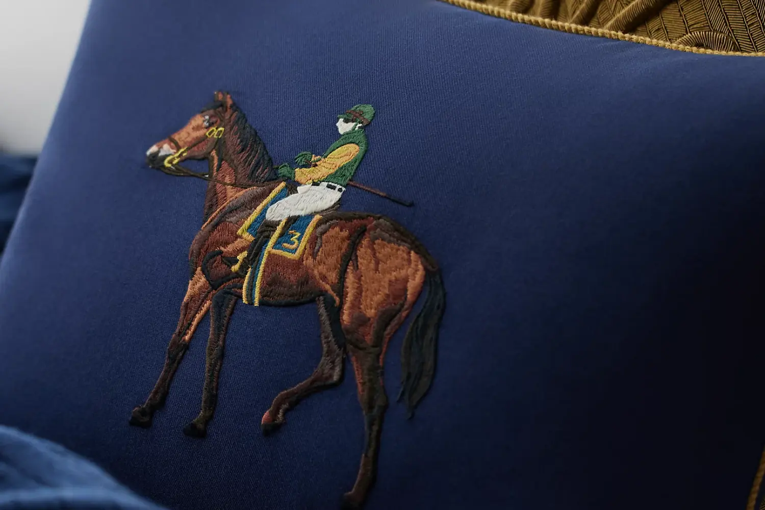 Almofada Gale Throw1