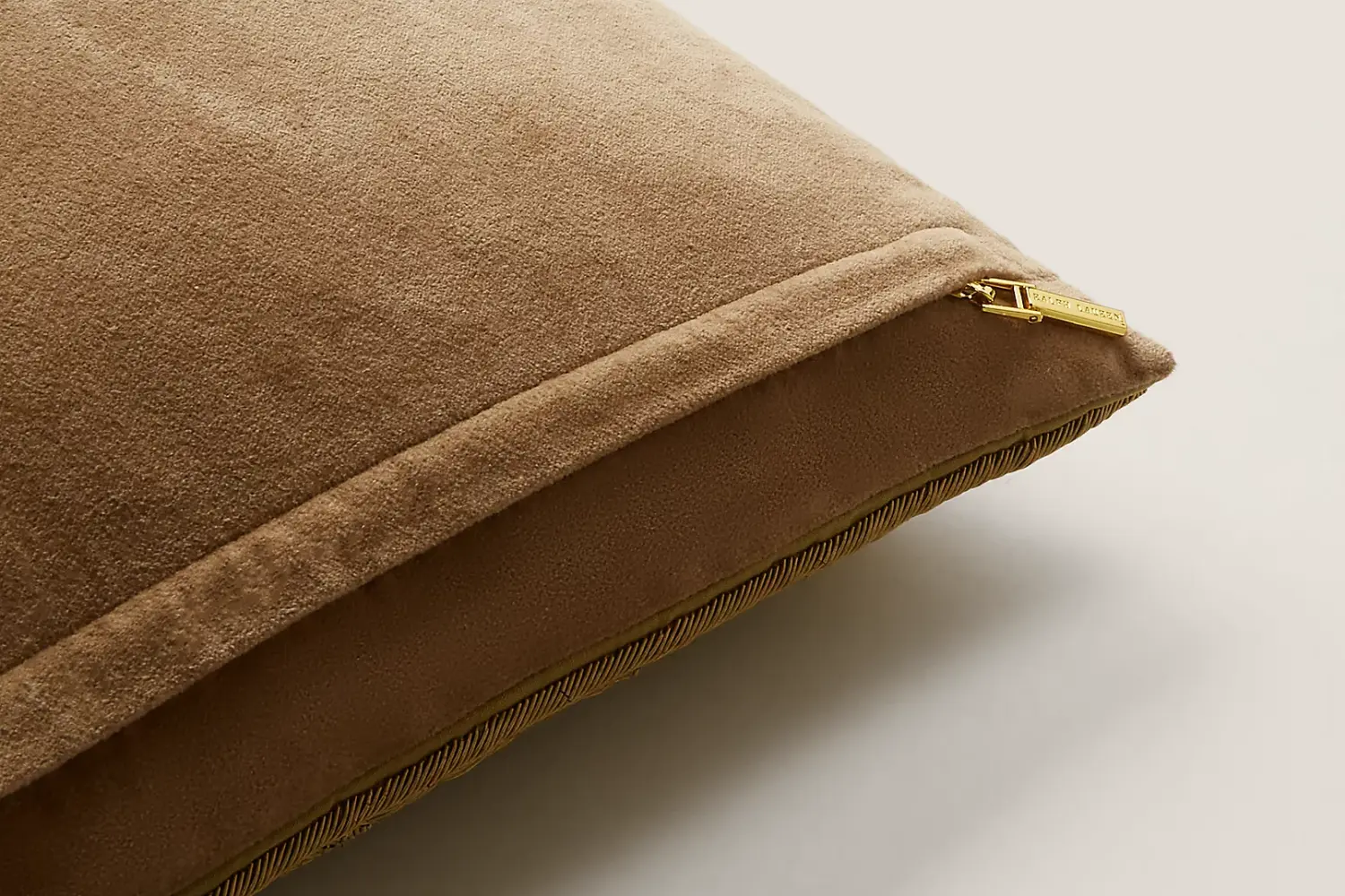 Almofada Rycroft Throw1