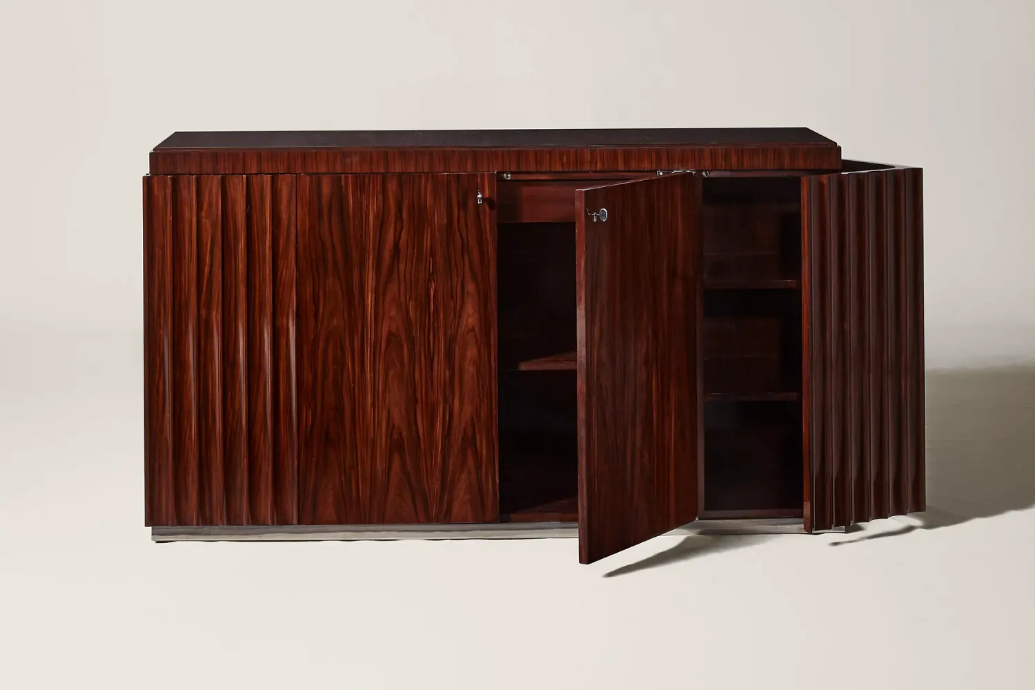 Aparador Penthouse Suite Fluted1