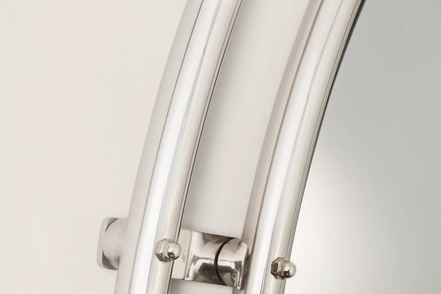 Espelho Tubular Bauhaus2