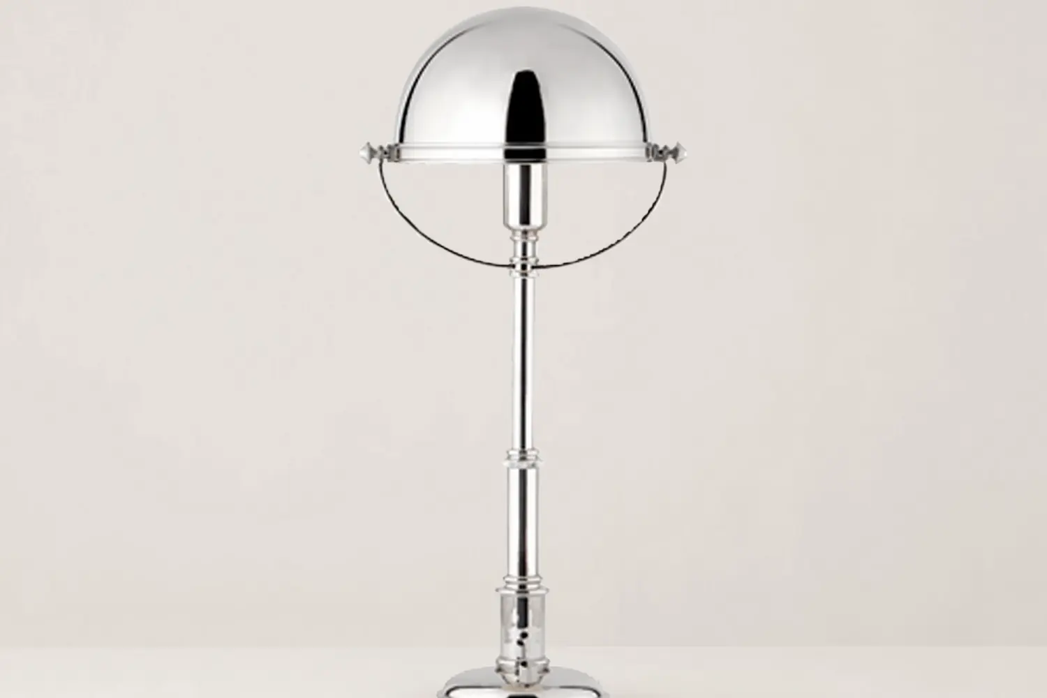 Luminária de Mesa Carthage1