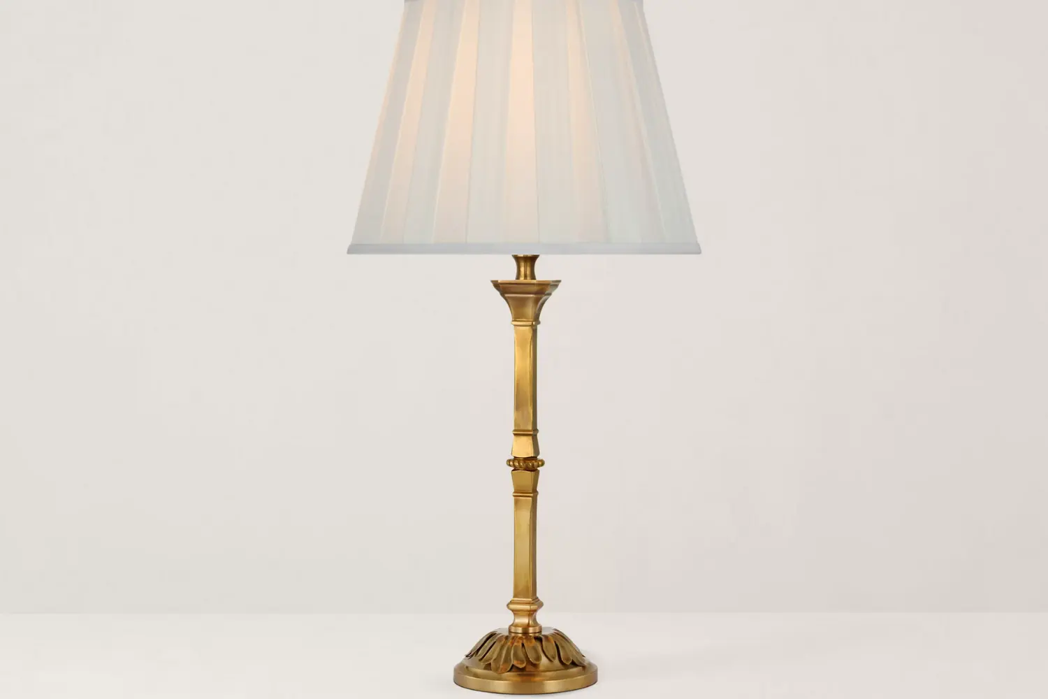 Luminária de Mesa Doris1