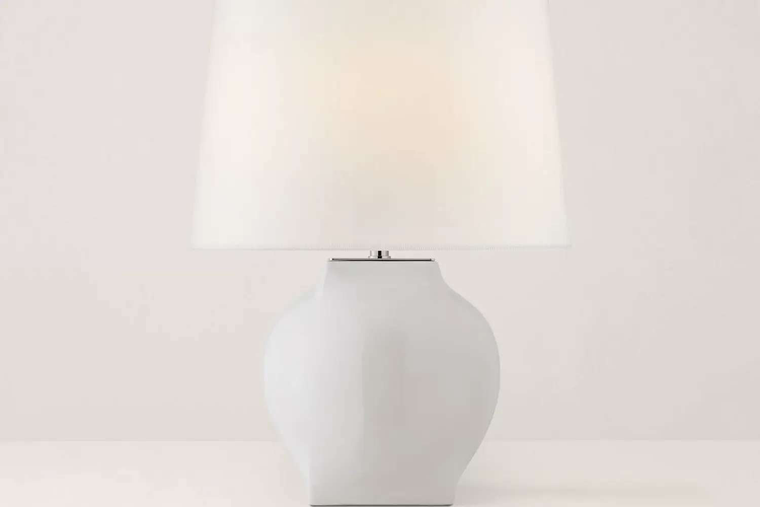 Luminária de Mesa Ilona1