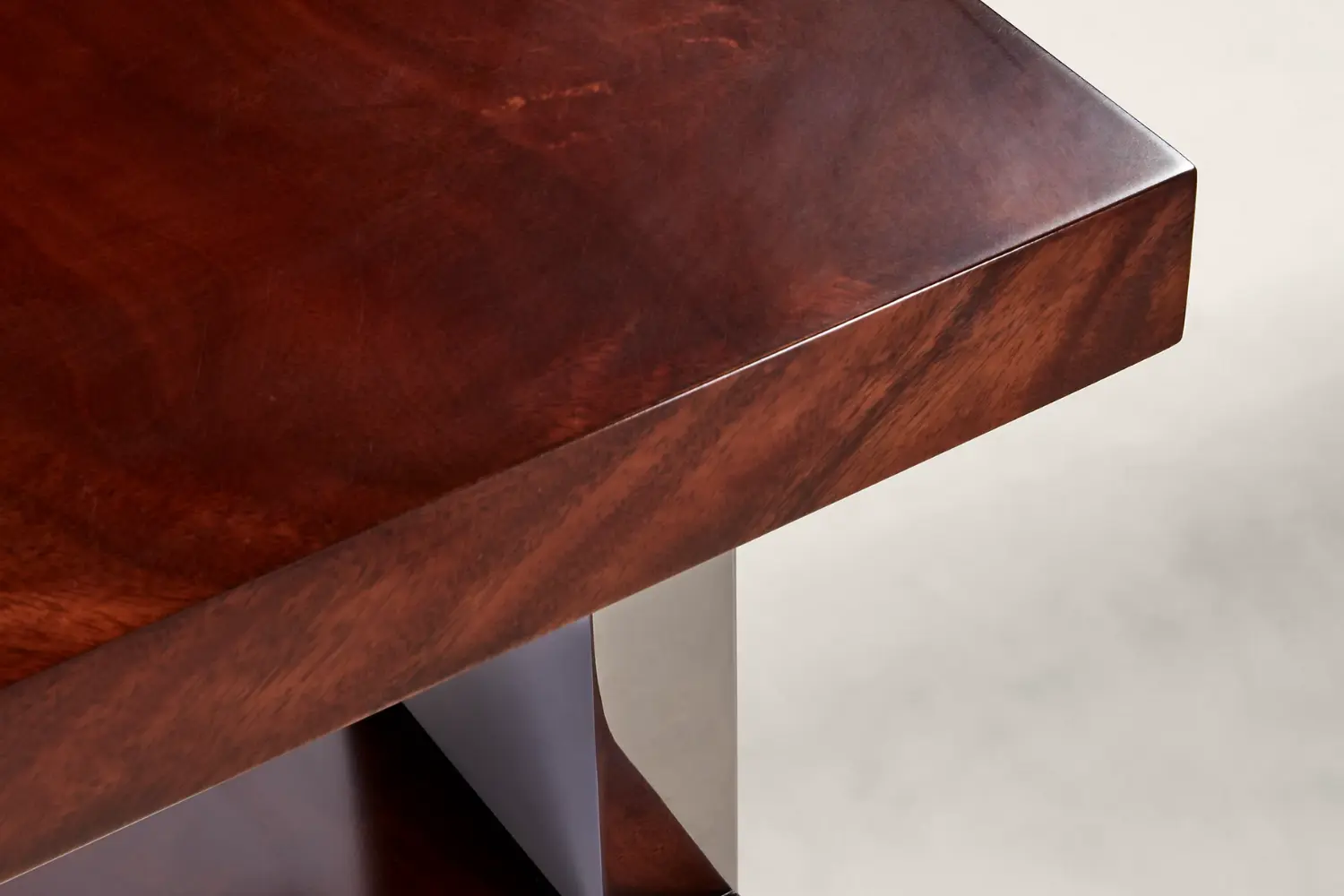 Mesa Lateral Aldrich1