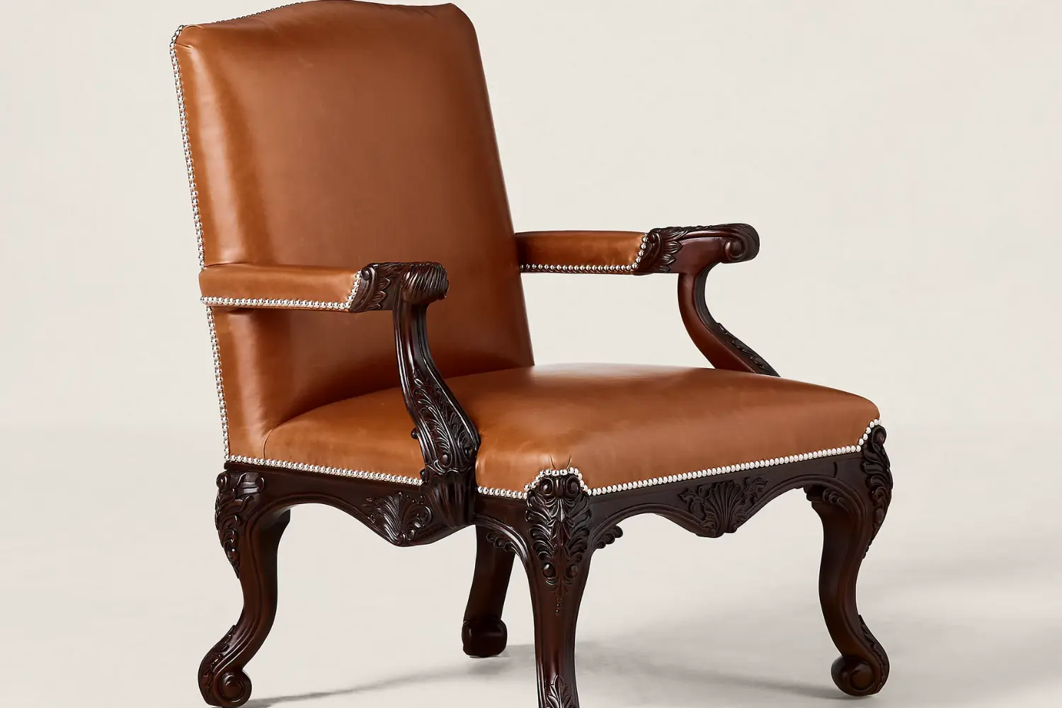 Poltrona Clivedon Carved1