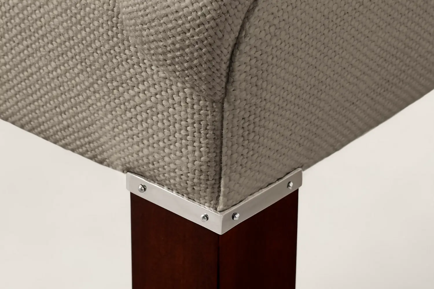 Poltrona Lawson Upholstered2