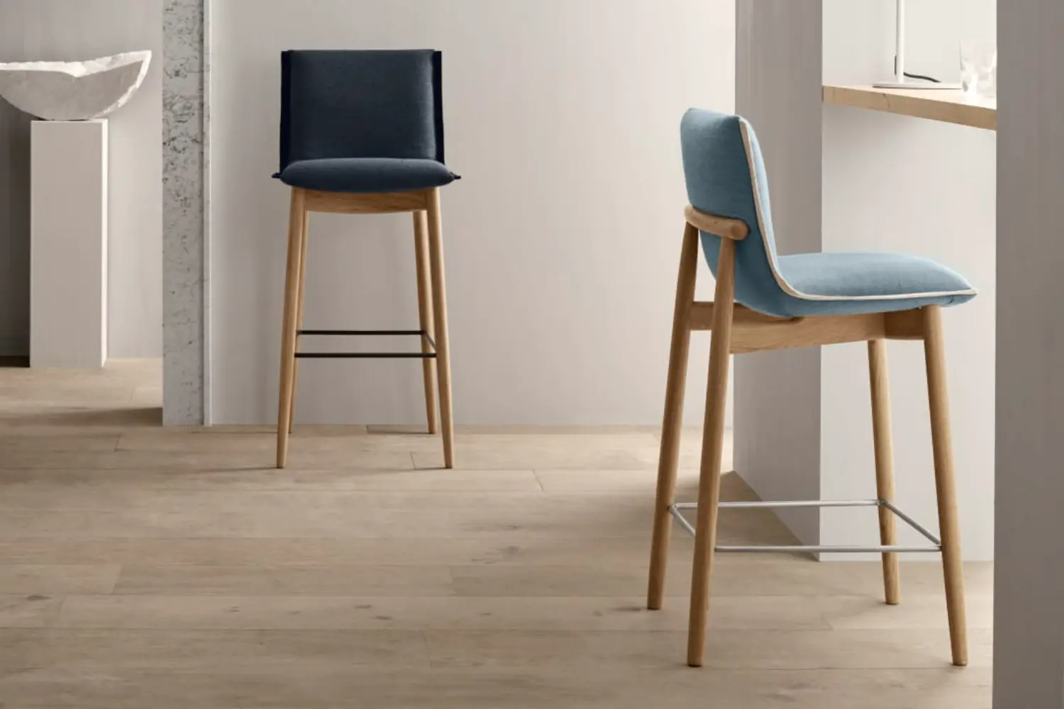 Banqueta E006 Embrance1