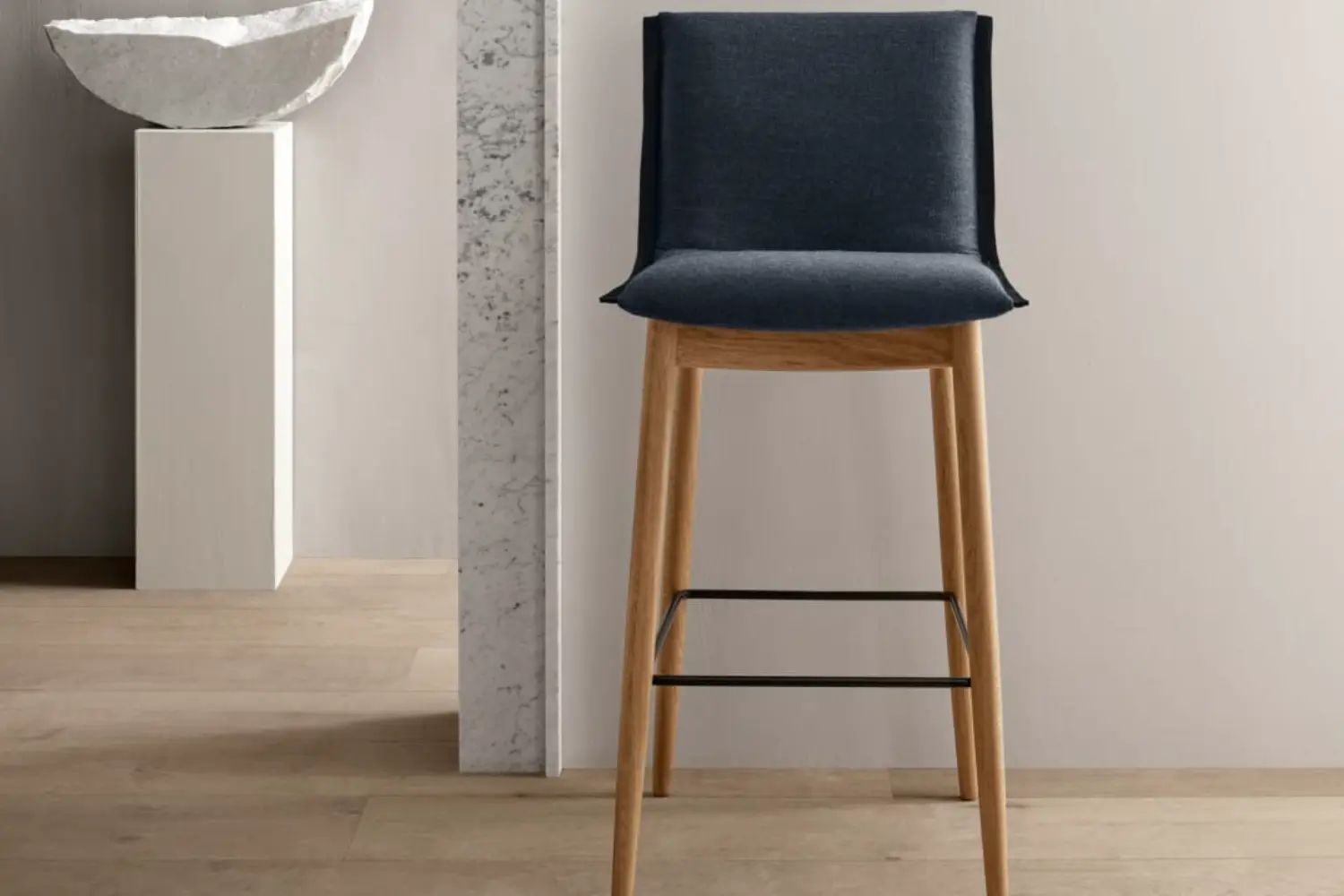 Banqueta E006 Embrance2