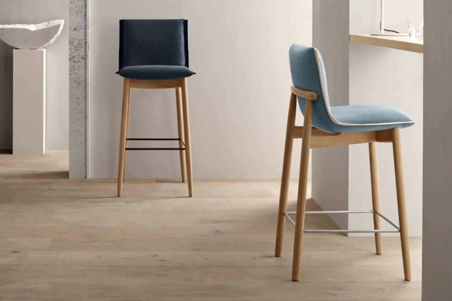 Banqueta E007 Embrance1