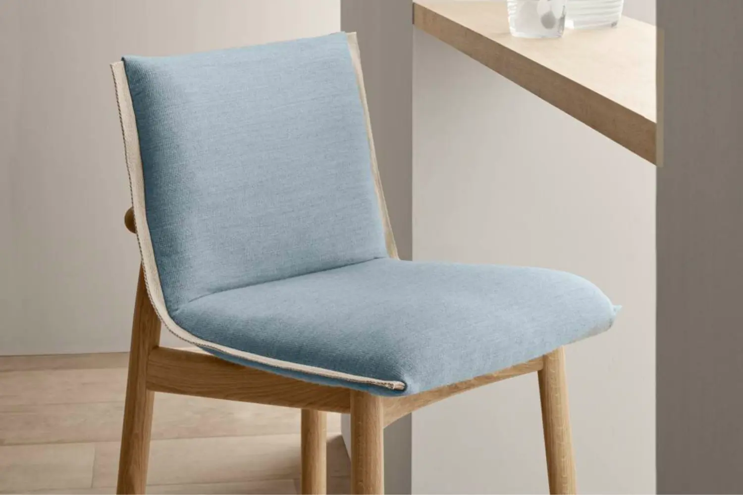 Banqueta E007 Embrance2