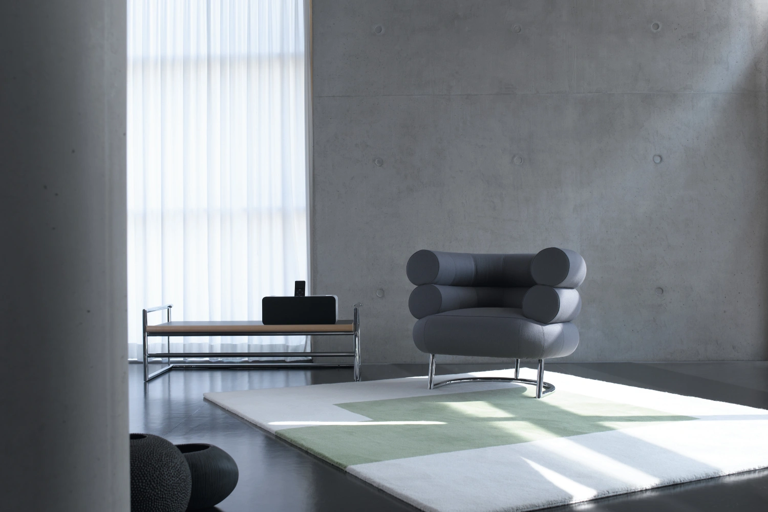 Bibendum Armchair 03