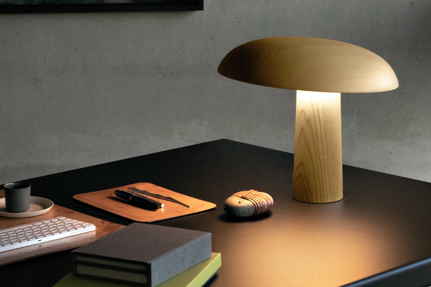 Forma Table Lamp 04